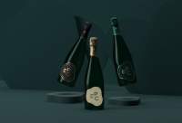 Bouteilles de champagne EPC présentées au Diamono Hi-Fi Bar du Terrou-Bi.
