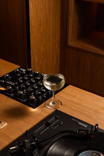 Bar musique mixologie à Dakar · Diamono · Terrou-Bi